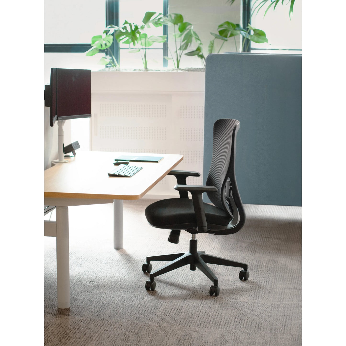 Ava Black Mesh Synchro Chair w/Seat Slide
