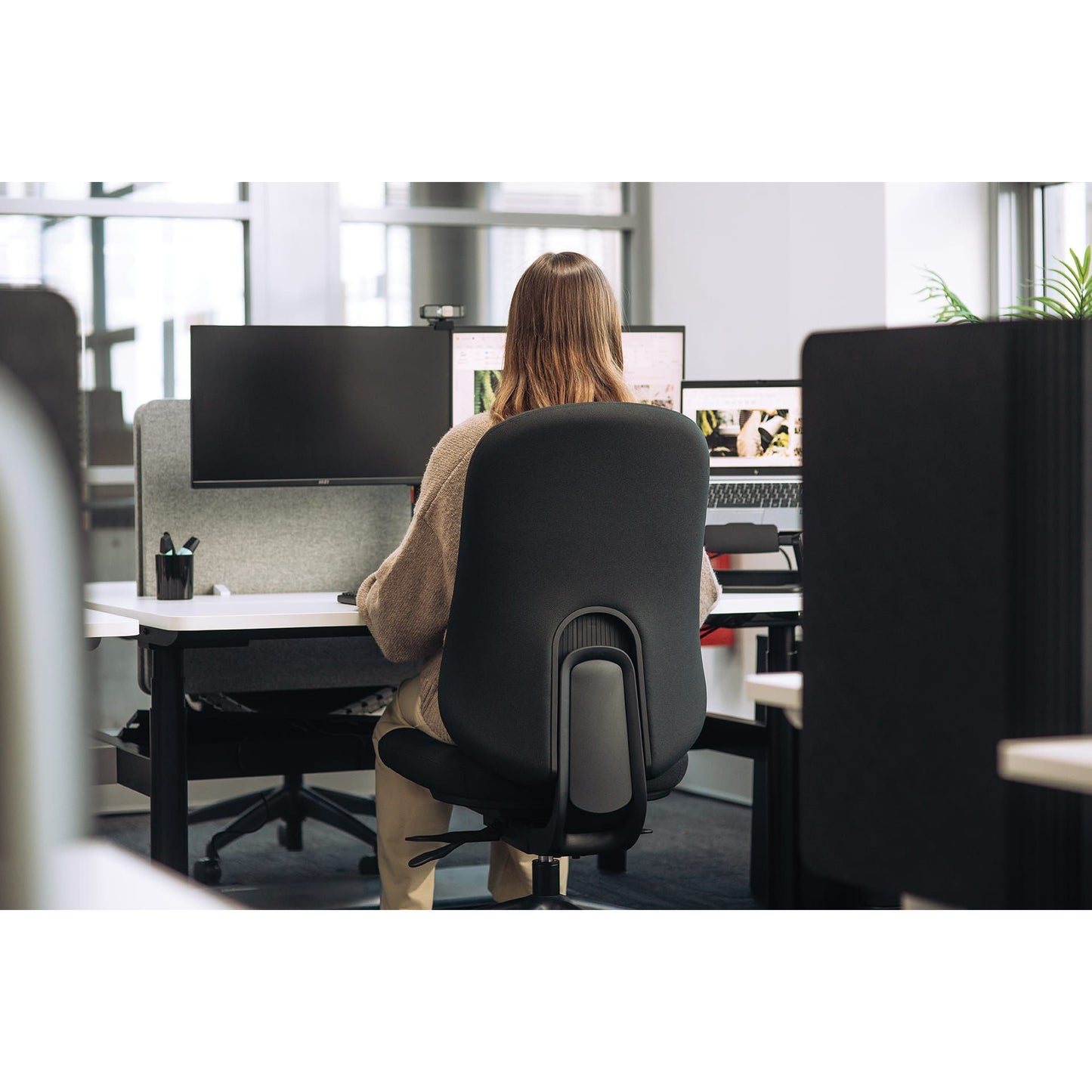 Buro Quantum Upholstered Back Chair