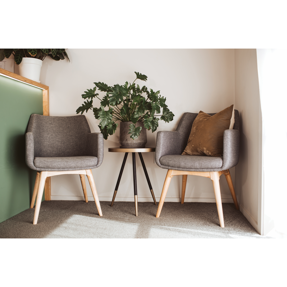 Konfurb Hady w/ Solid Wooden Legs