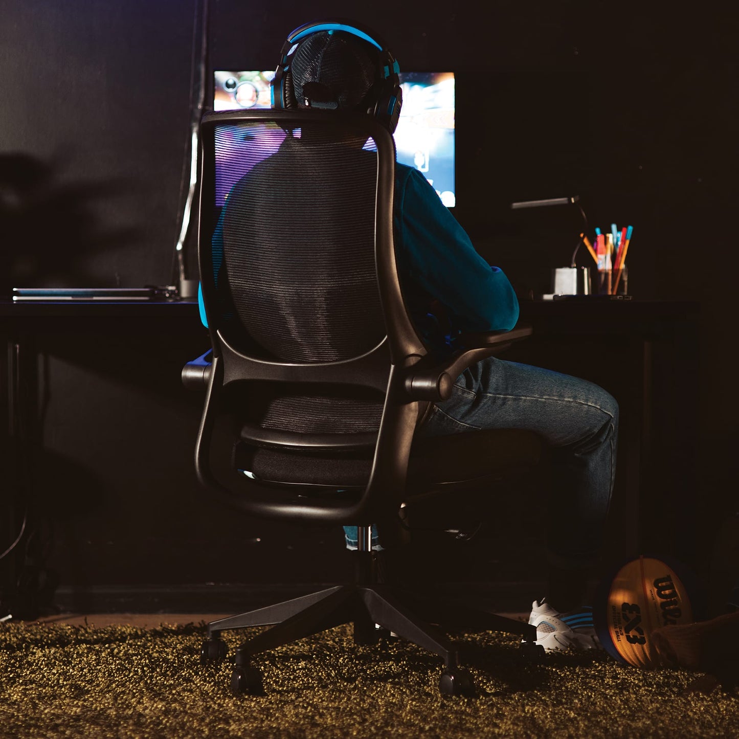 Mondo Colt Mesh Chair w/ Arms