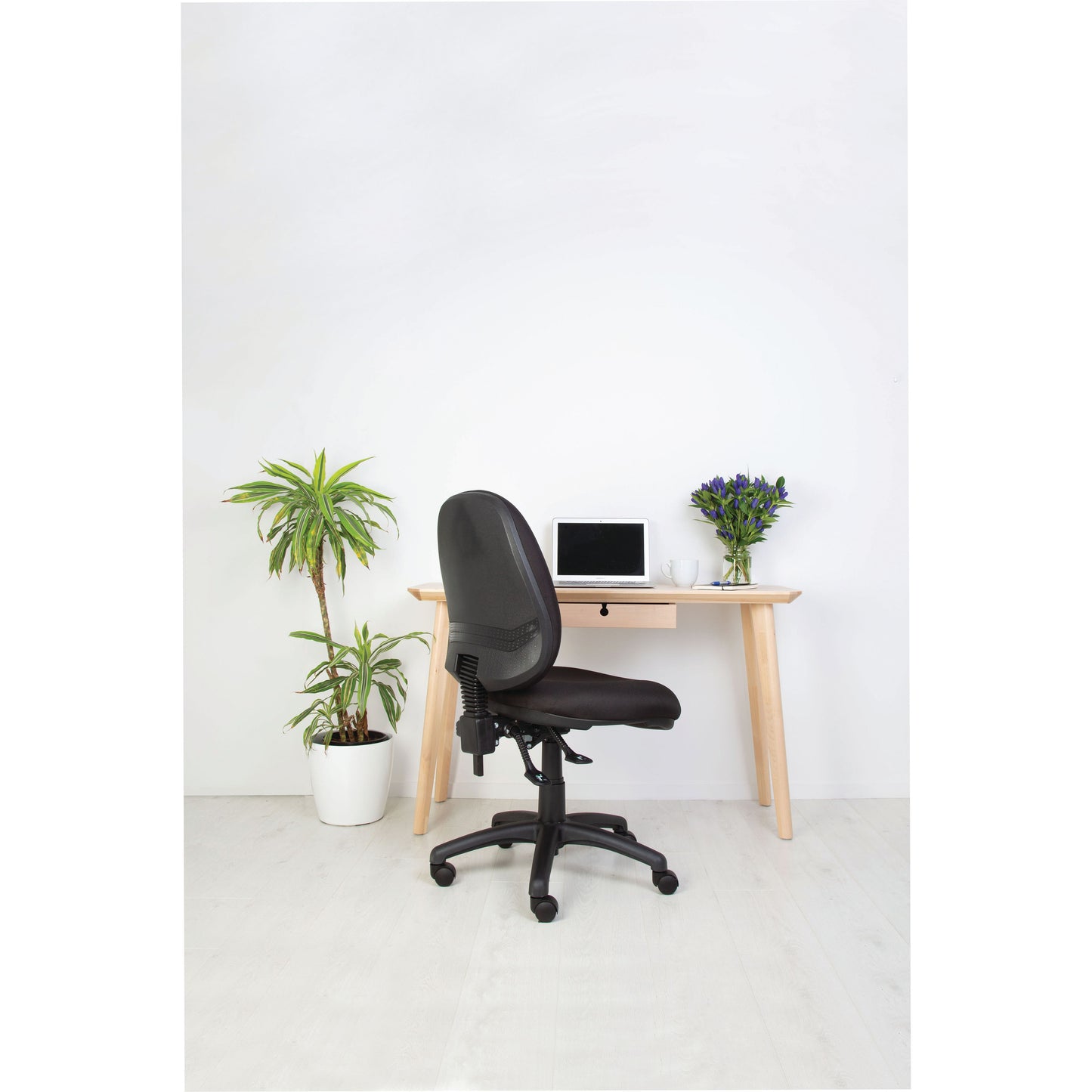 Mondo Java 3 Lever High Back Chair